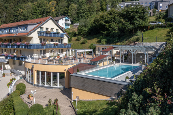 Aussenansicht des Wellnesshotel Rothfu�