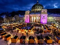 Weihnachtsmarkt St. Blasien (Bildnachweis: Modehaus Schmidt Arkaden, St.Blasien) Weihnachtsmarkt St. Blasien (Bildnachweis: Modehaus Schmidt Arkaden, St.Blasien)